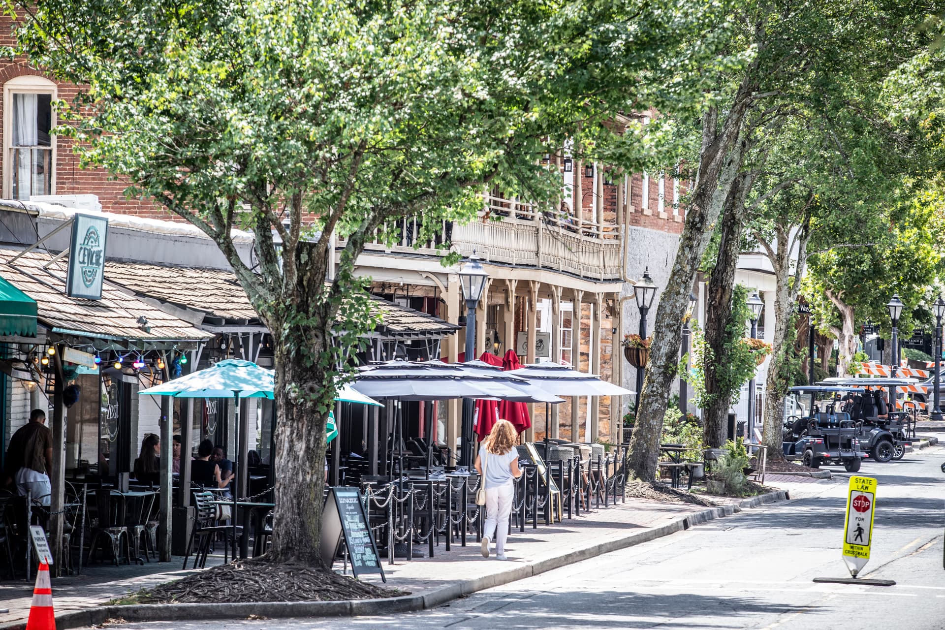 canton street in downtown roswell with restaurants