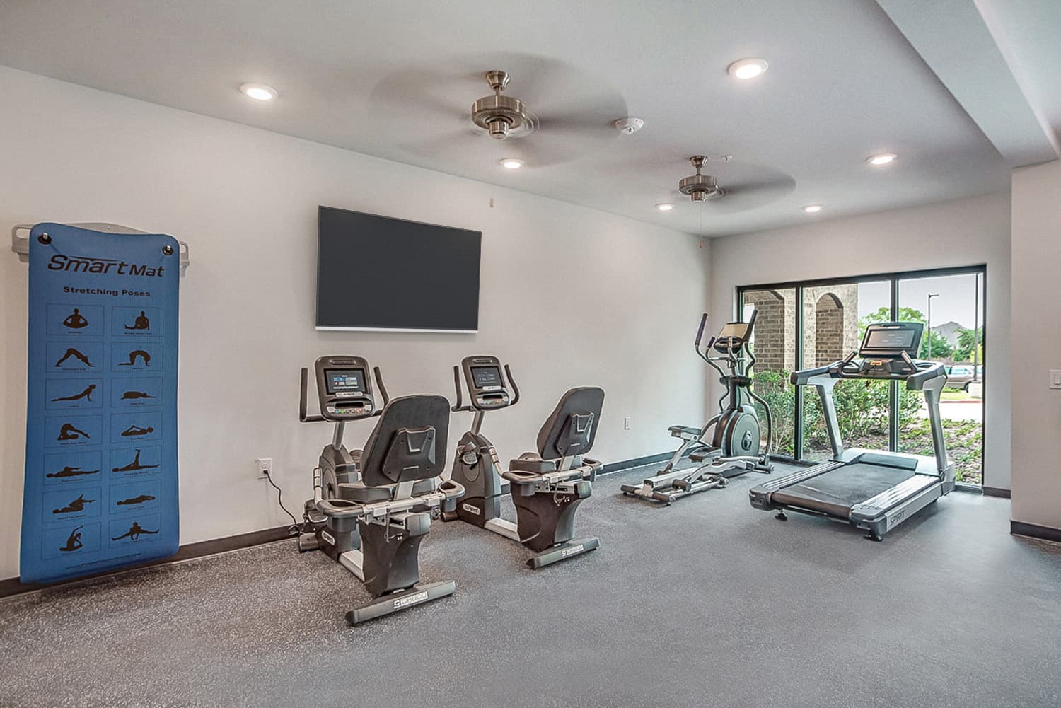 on-site fitness center with equipment