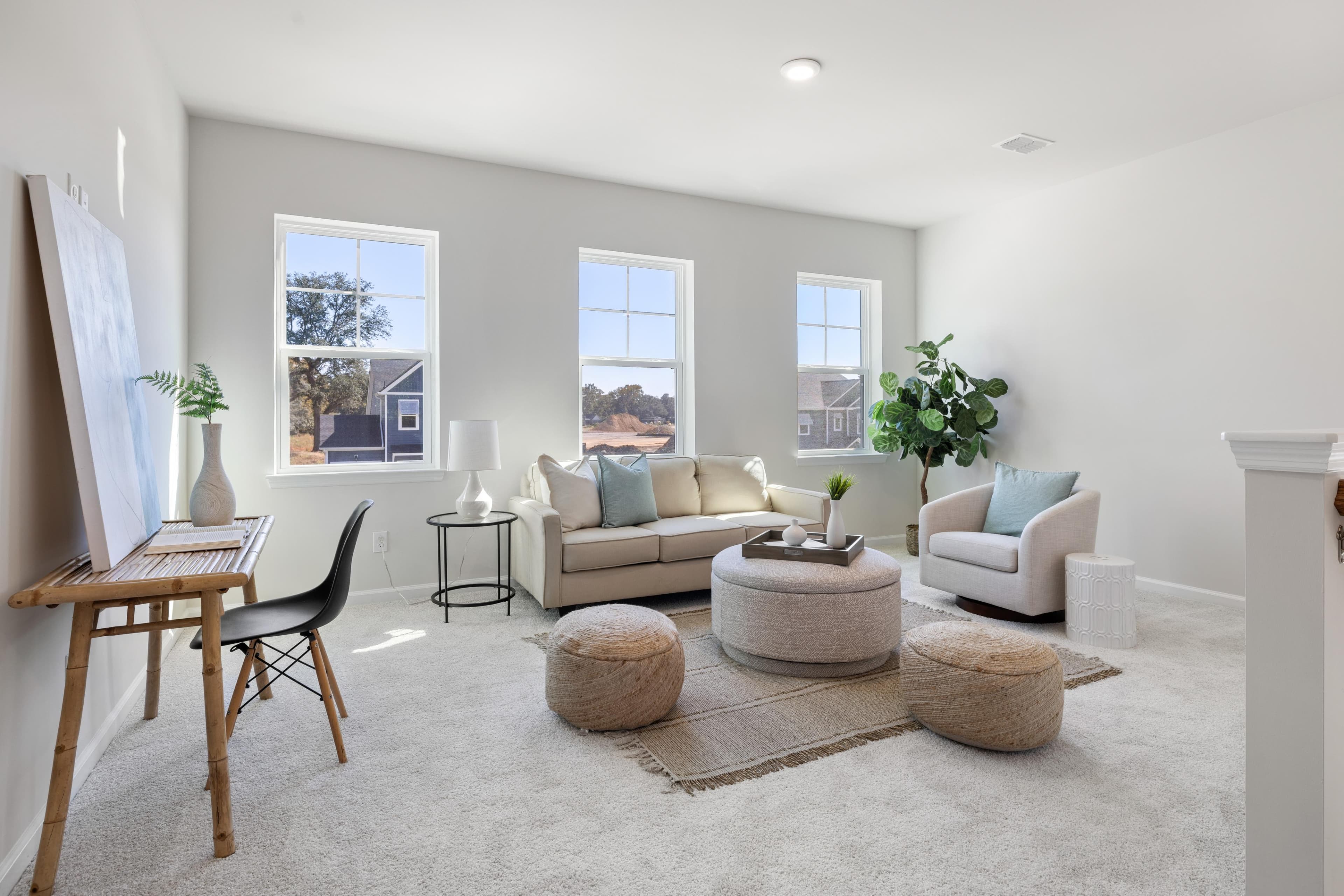 upstairs loft overlooking front streetscape