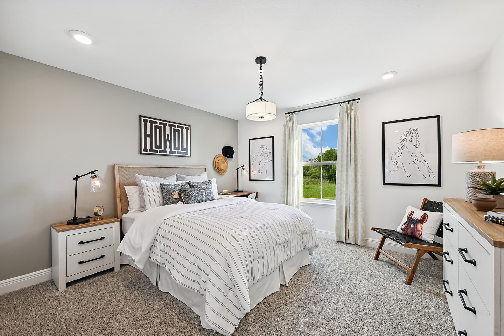 third bedroom with carpet and single window